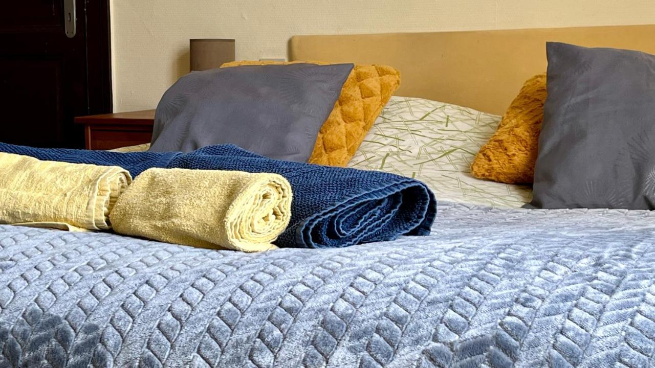 B&B Les Ecoliers 舍兰 外观 照片
